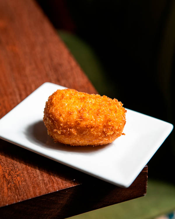 take away - 12. croqueta de gamba roja